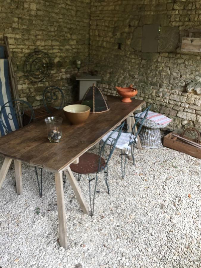 Ferienwohnung Fig Tree Barn Gibourne Exterior foto